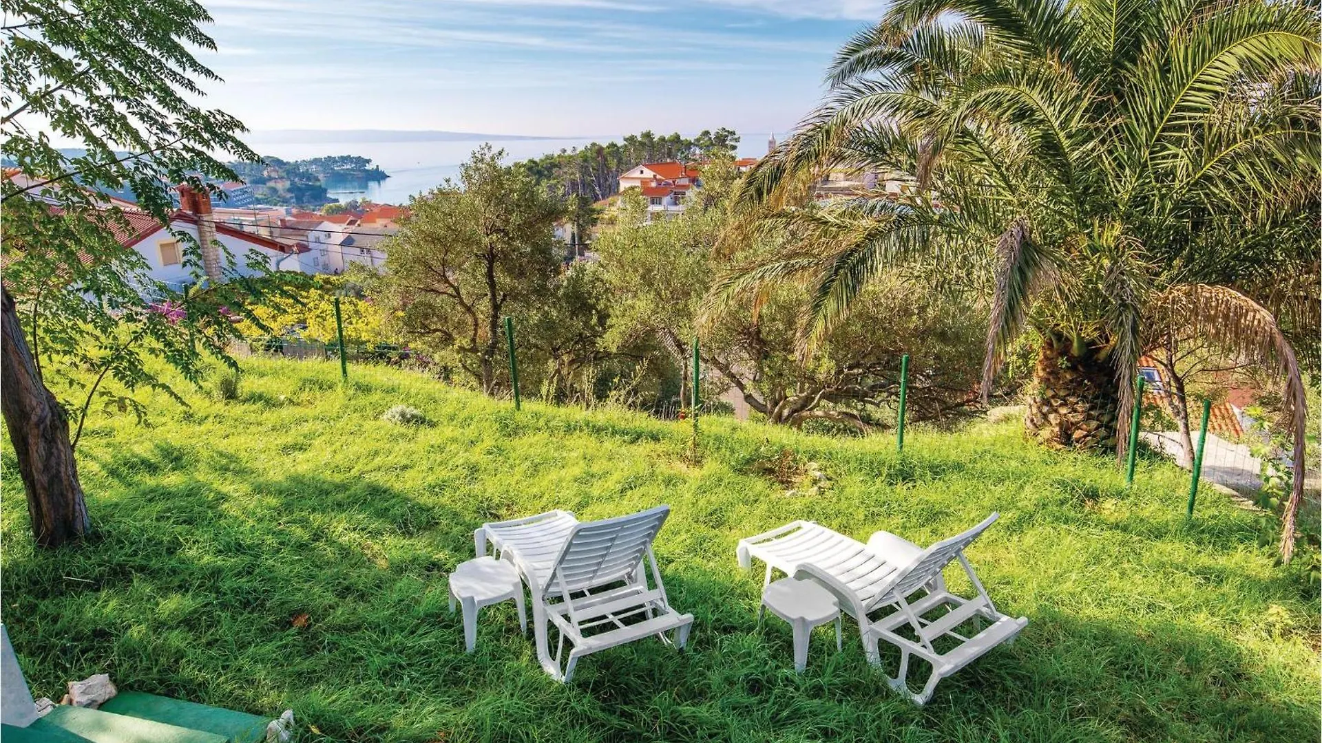 Beautiful Home In Palit With Kitchen Holiday home